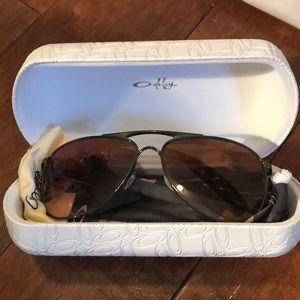 Women’s Oakley Daisy Chain Aviators